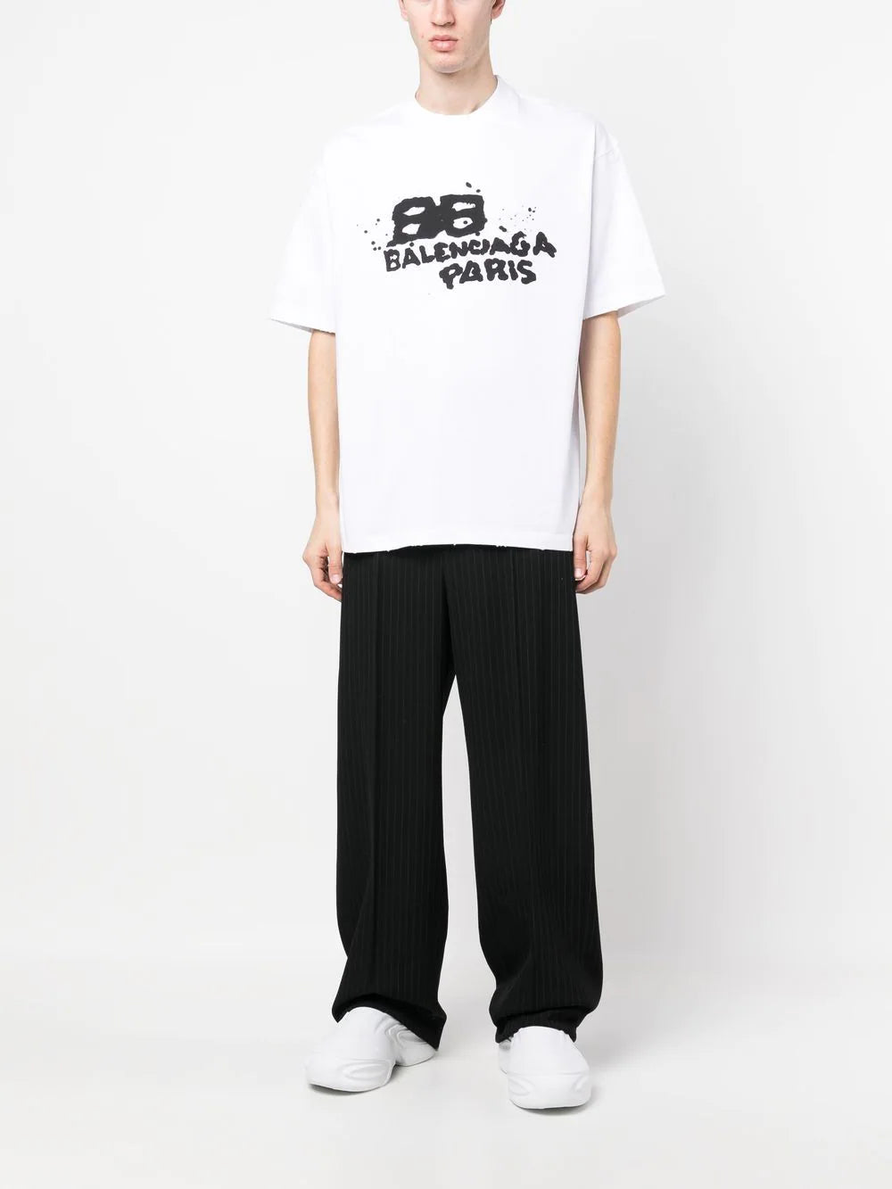 Balenciaga logo-print oversized T-shirt – Be Yourself Clothing Balenciaga logo-print oversized T-shirt – Be Yourself Clothing