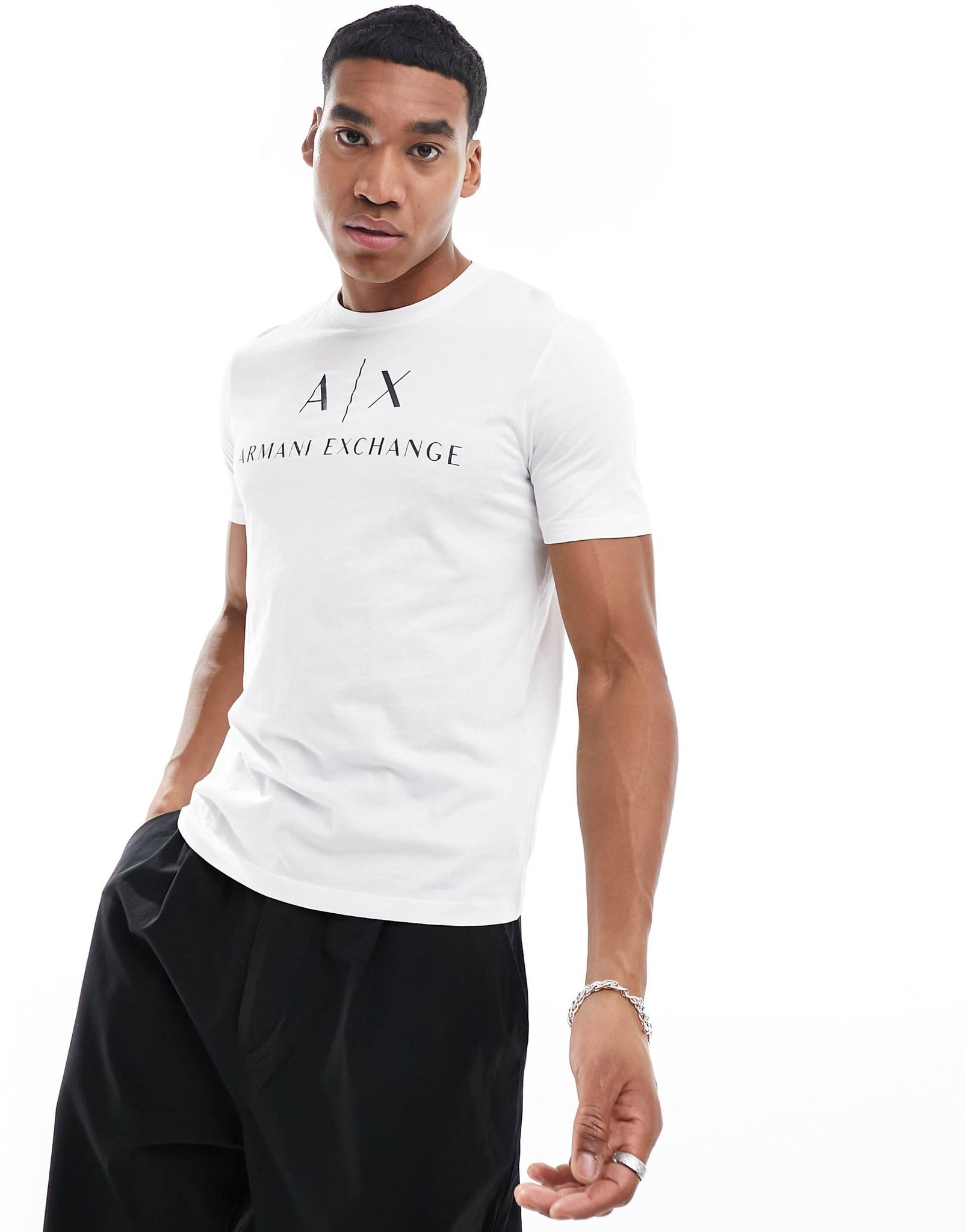 Chest logo regular fit t-shirt in white
