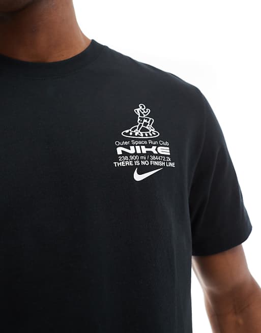 Nike Running Run graphic t-shirt in black - Main Image