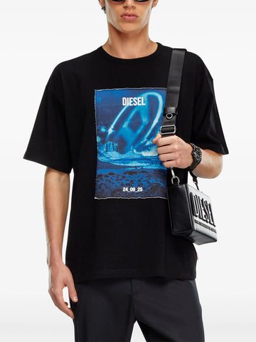 T-Boxt-Q16 graphic-print black T-shirt