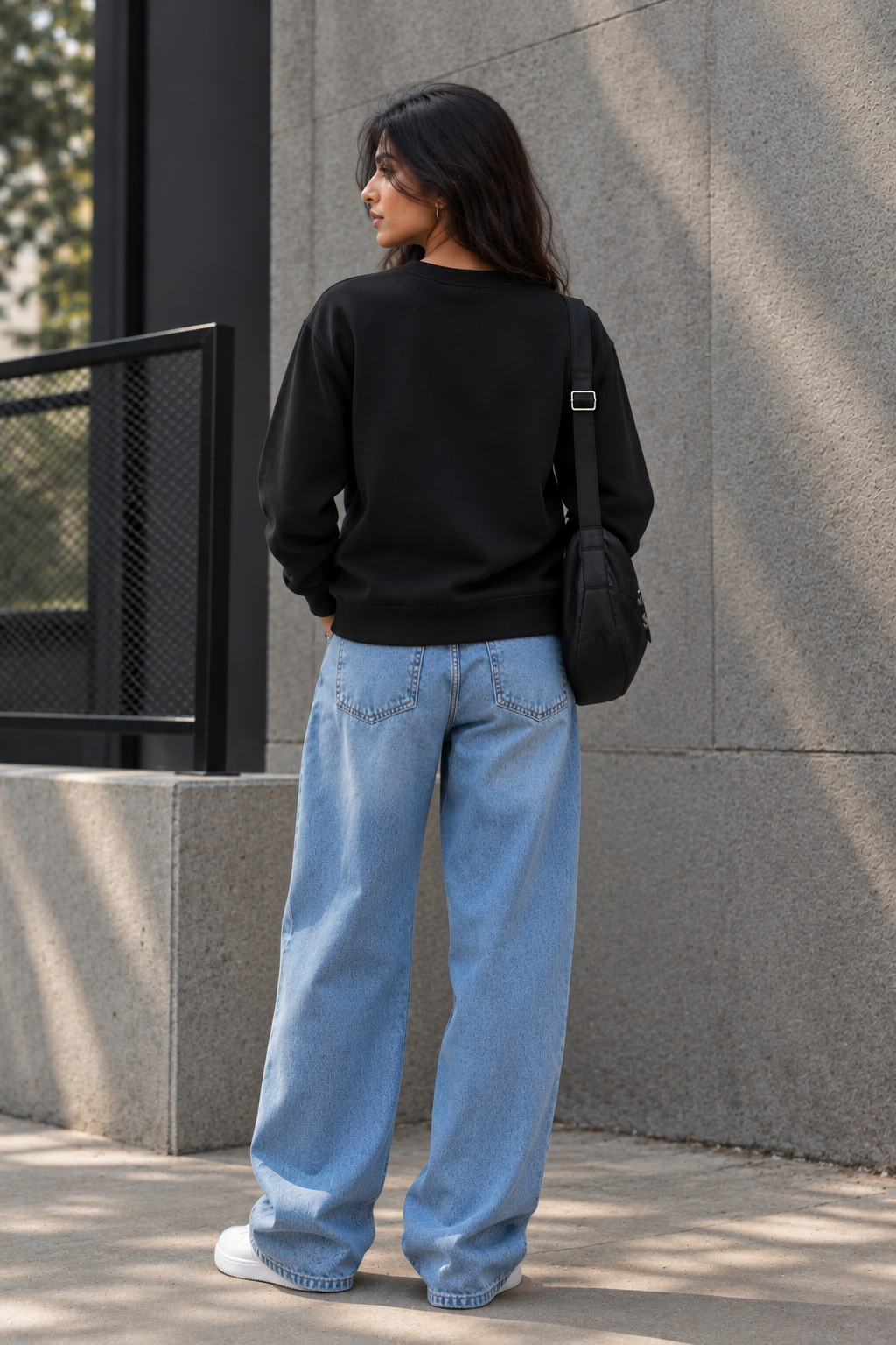 Noir Script Elegance Sweatshirt