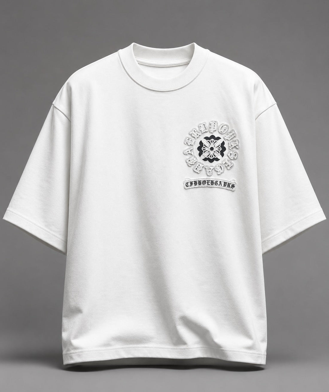 Rosette Embroidered Back Crew T-shirt